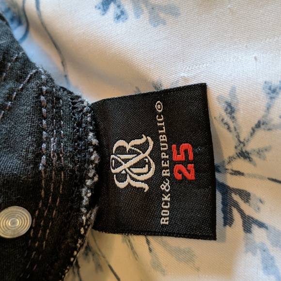 Rock & Republic Mid Rise Skinny Jeans, size 25 - Picture 8 of 8